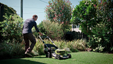 R36XLMW26_FINAL T-002829_ 36V 46cm HP SPP Lawn Mower.mp4