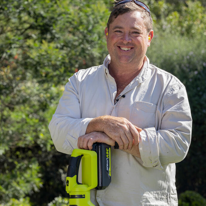 Jason Hodges headshot