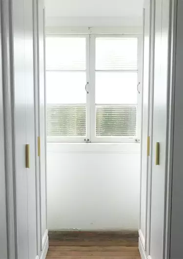 Empty window nook in house